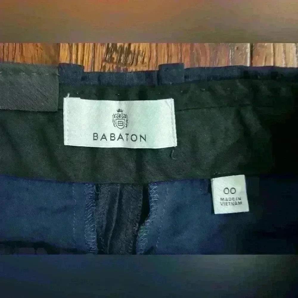 ARITZIA BABATON The Agency Crepe Cropped Pant in Navy